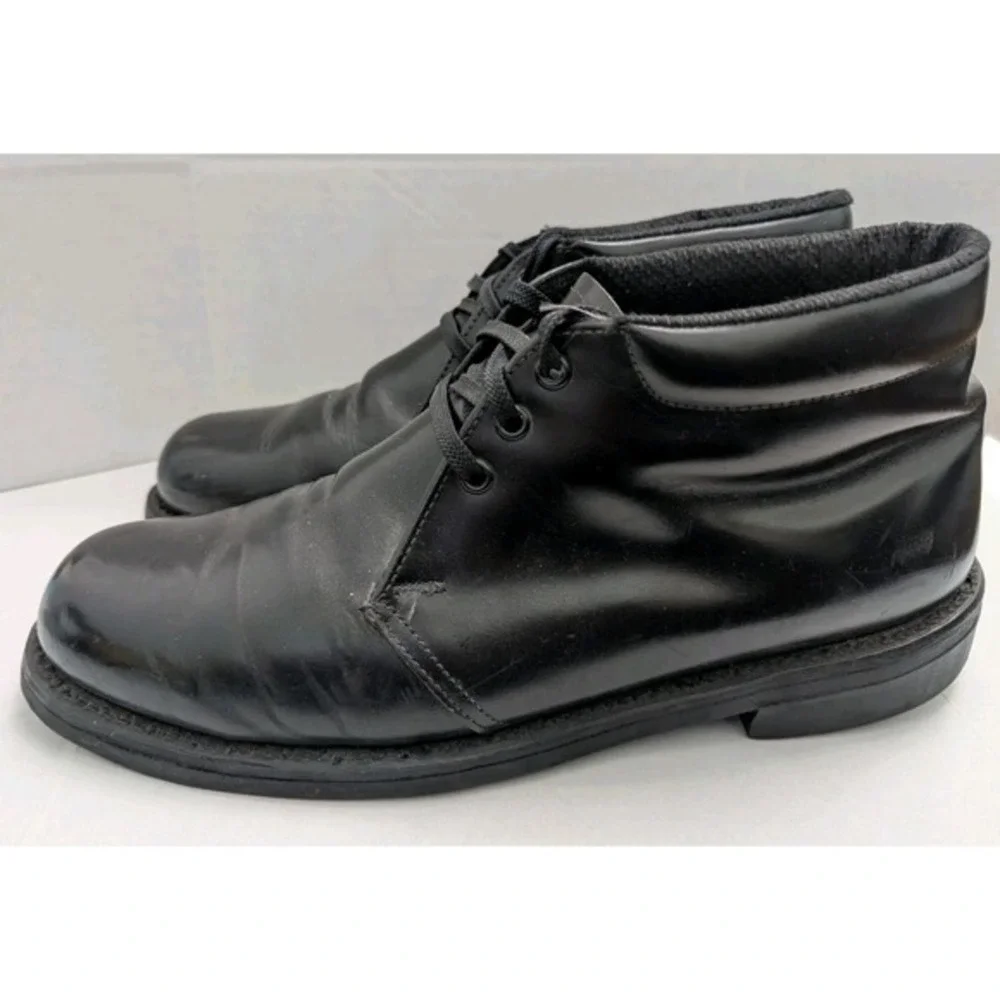 Knapp Studio black reliable looking